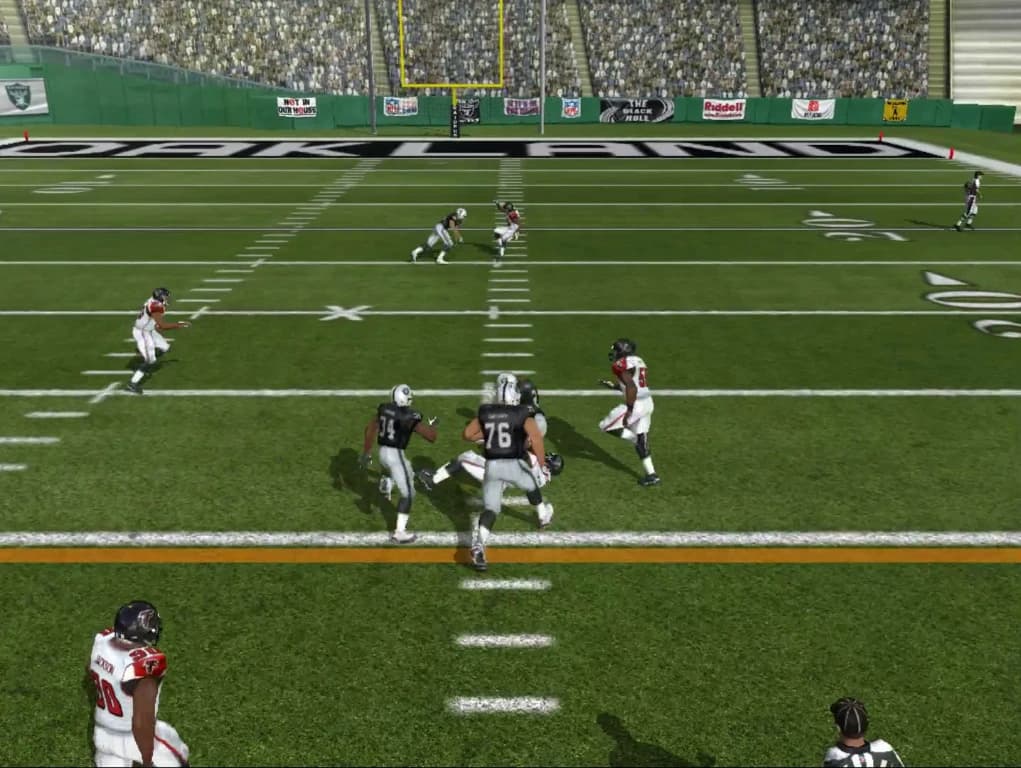 https://media.imgcdn.org/repo/2023/08/madden-nfl-08/64eeca4286be4-madden-nfl-08-screenshot13.webp