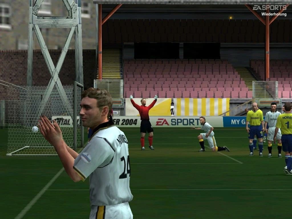 https://media.imgcdn.org/repo/2023/08/fifa-football-2004/64f01efd1f8e0-fifa-football-2004-screenshot1.webp