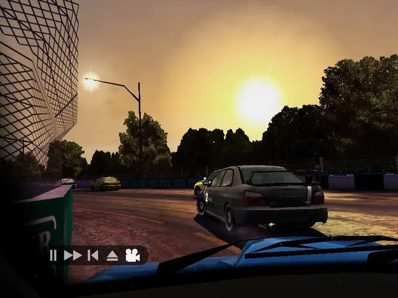 https://media.imgcdn.org/repo/2023/09/toca-race-driver-2/651124465e0e3-toca-race-driver-2-screenshot1.webp